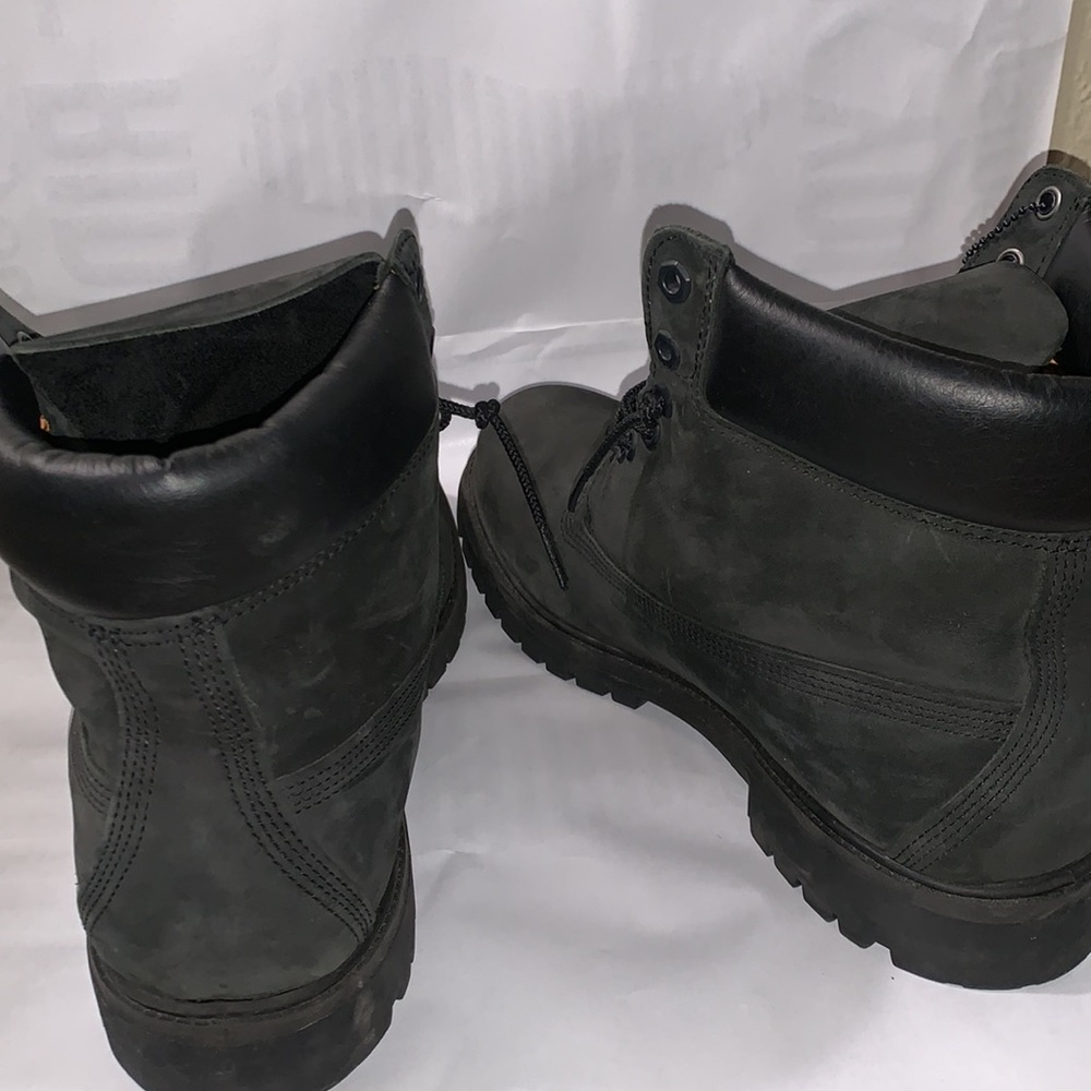 Boots - Picture 3 of 6